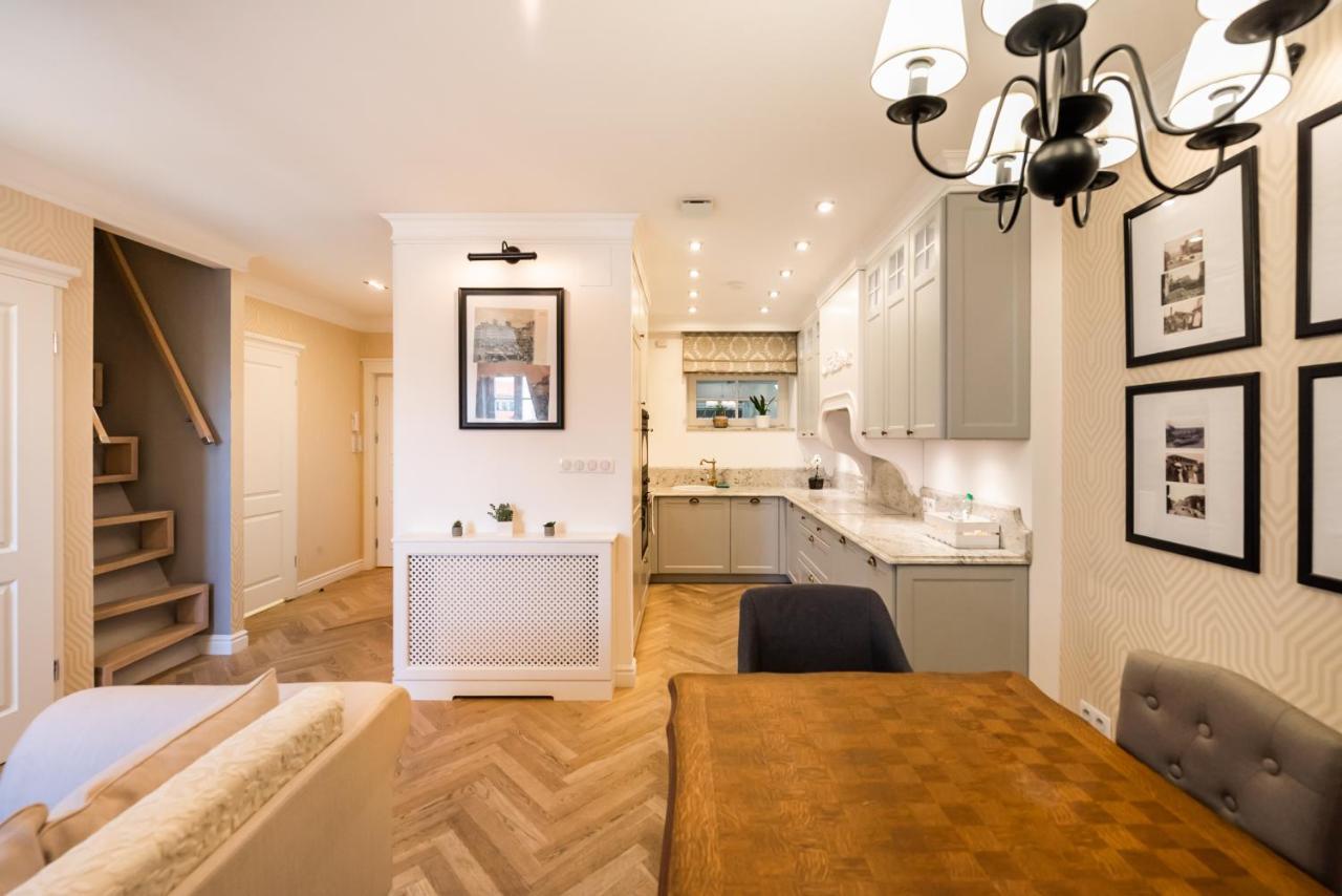 Lovely Apartment In The Heart Of Warszawa Eksteriør billede