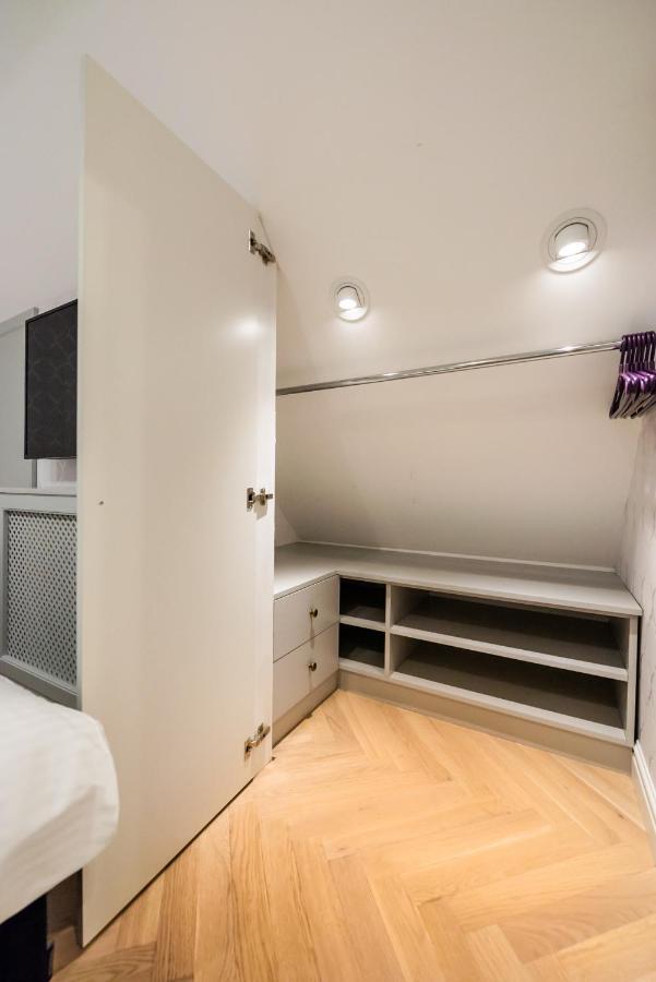 Lovely Apartment In The Heart Of Warszawa Eksteriør billede